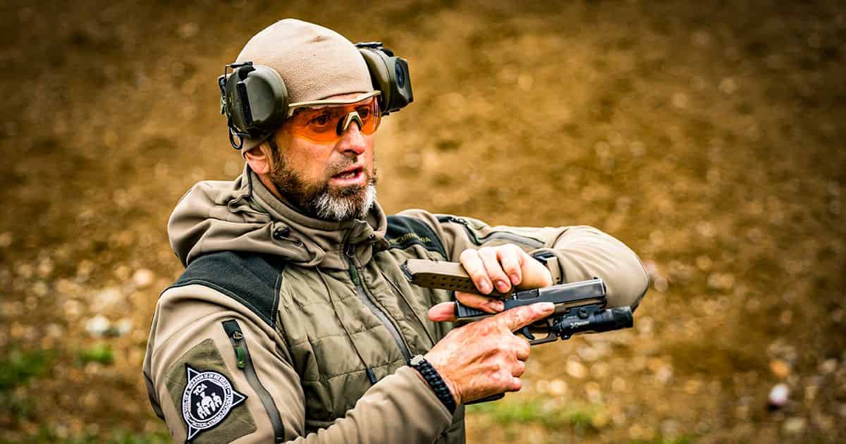 Pištoľ 1: Základná manipulácia